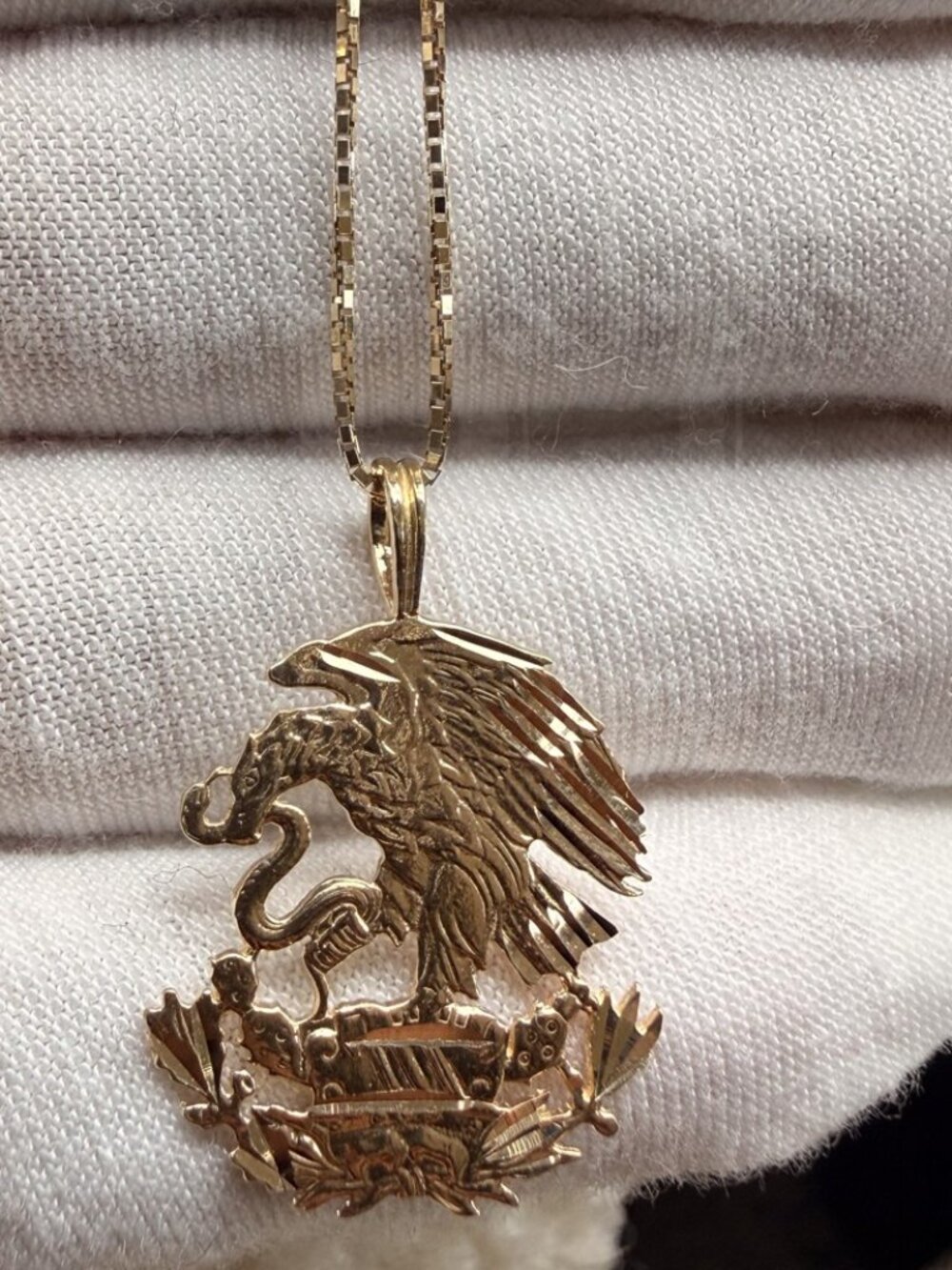 14K Yellow Gold Eagle Pendant With 0.8mm Box Chain - 20 inch
